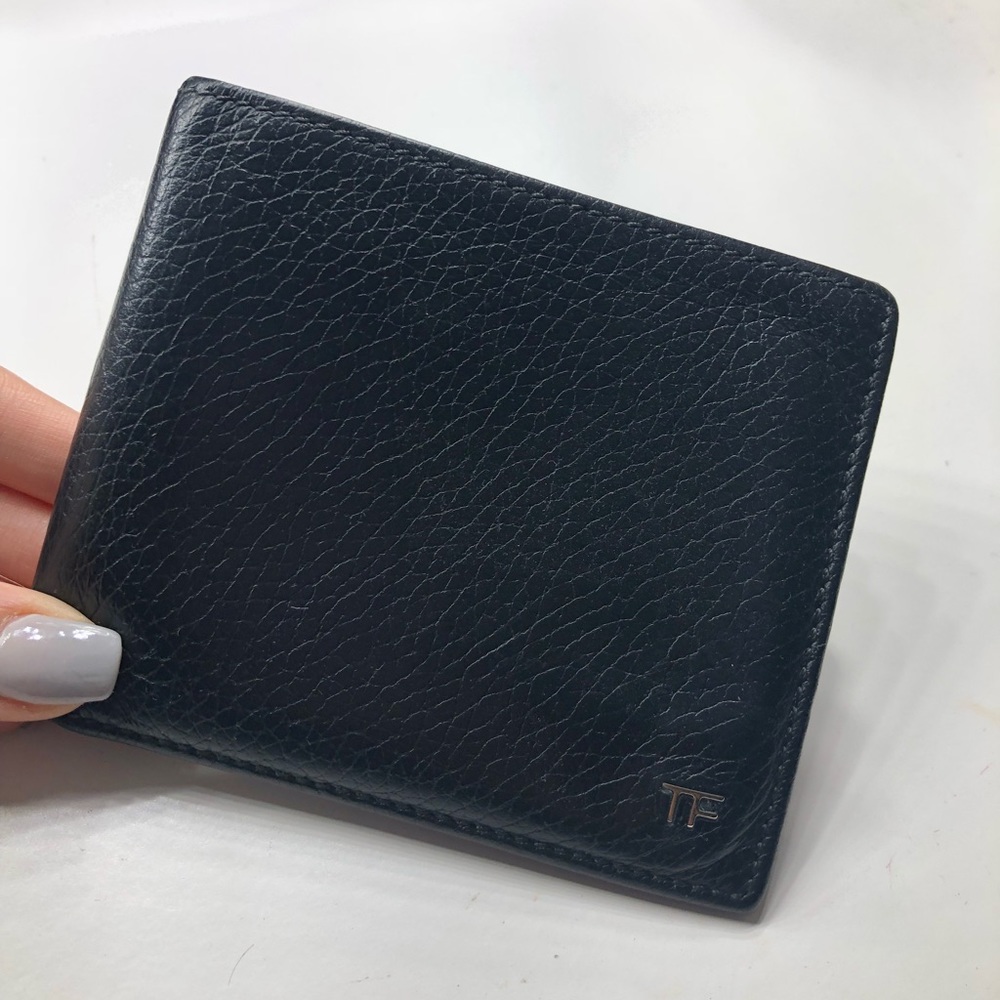 Tom Ford Men’s Leather Bi-fold wallet